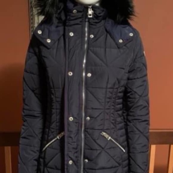 Guess Quilted Faux Fur-Trim Puffer Jacket - Picture 5 of 12